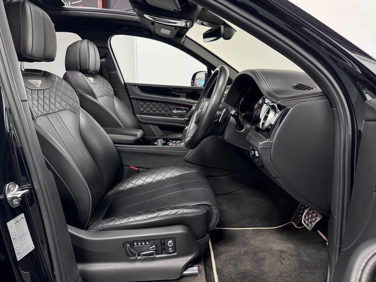 Used Bentley Bentayga 2017 for sale - 76472370: Photo 23