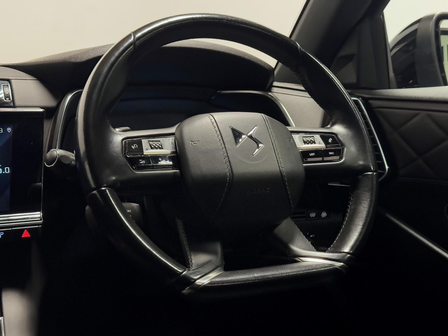 Used DS Automobiles DS 7 Crossback 2019 for sale - 76259757: Photo 35