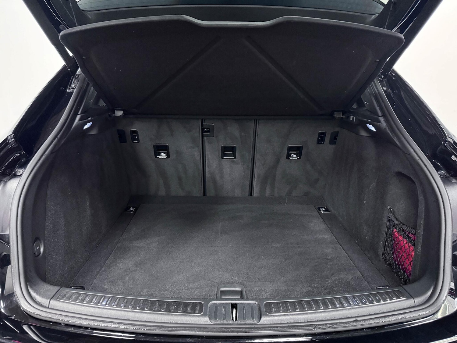 Used Porsche Macan 2022 for sale - 76573000: Photo 13