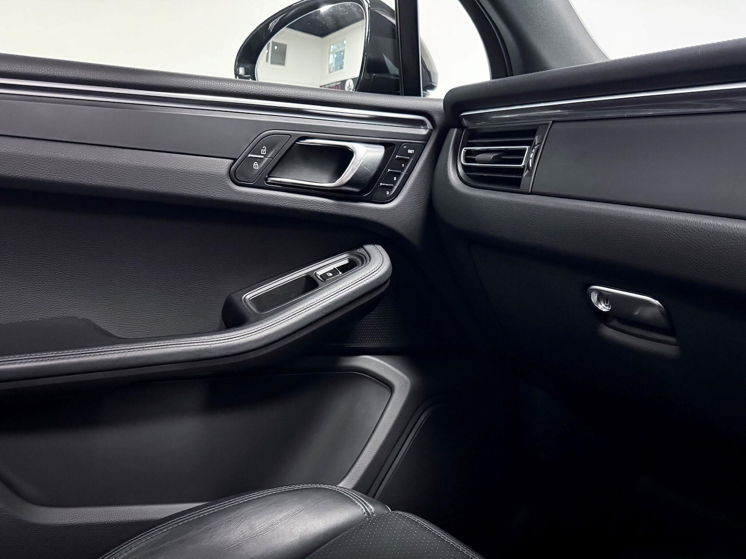 Used Porsche Macan 2022 for sale - 76573000: Photo 29