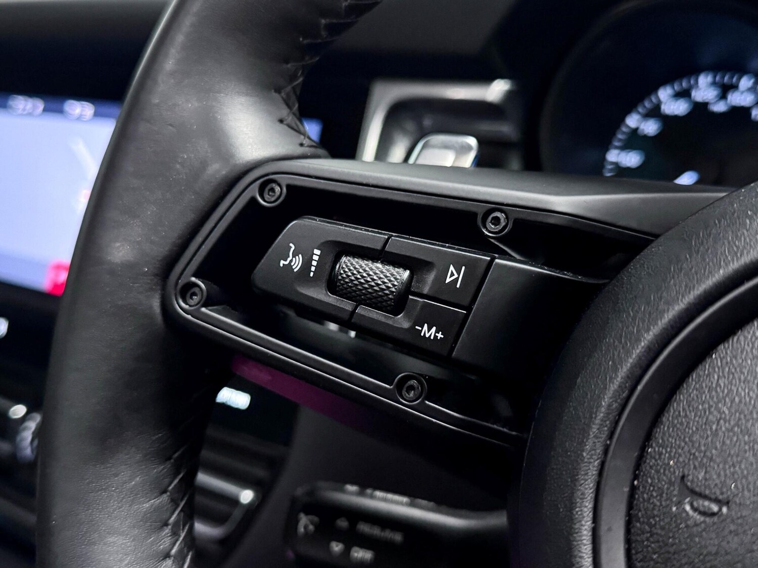 Used Porsche Macan 2022 for sale - 76573000: Photo 37