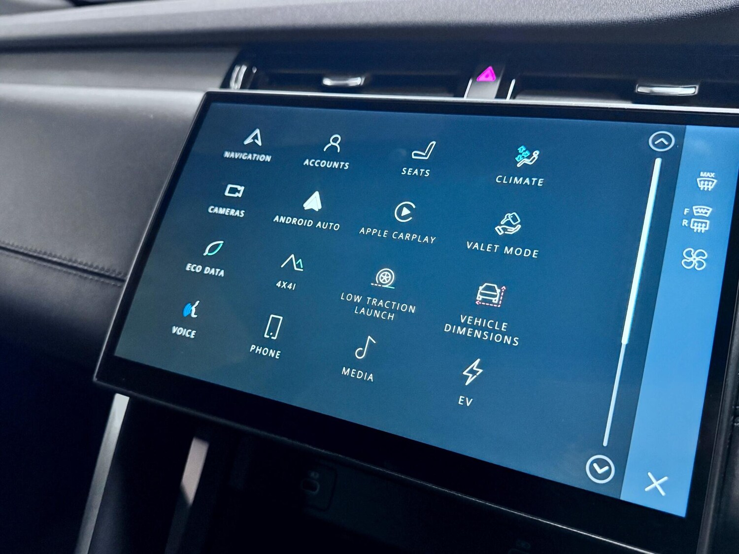 Used Land Rover Discovery Sport 2024 for sale - 78086770: Photo 40