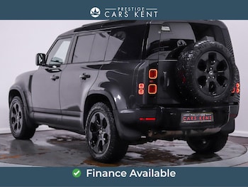 Used Land Rover Defender 110 2024 for sale - 77344067: Photo