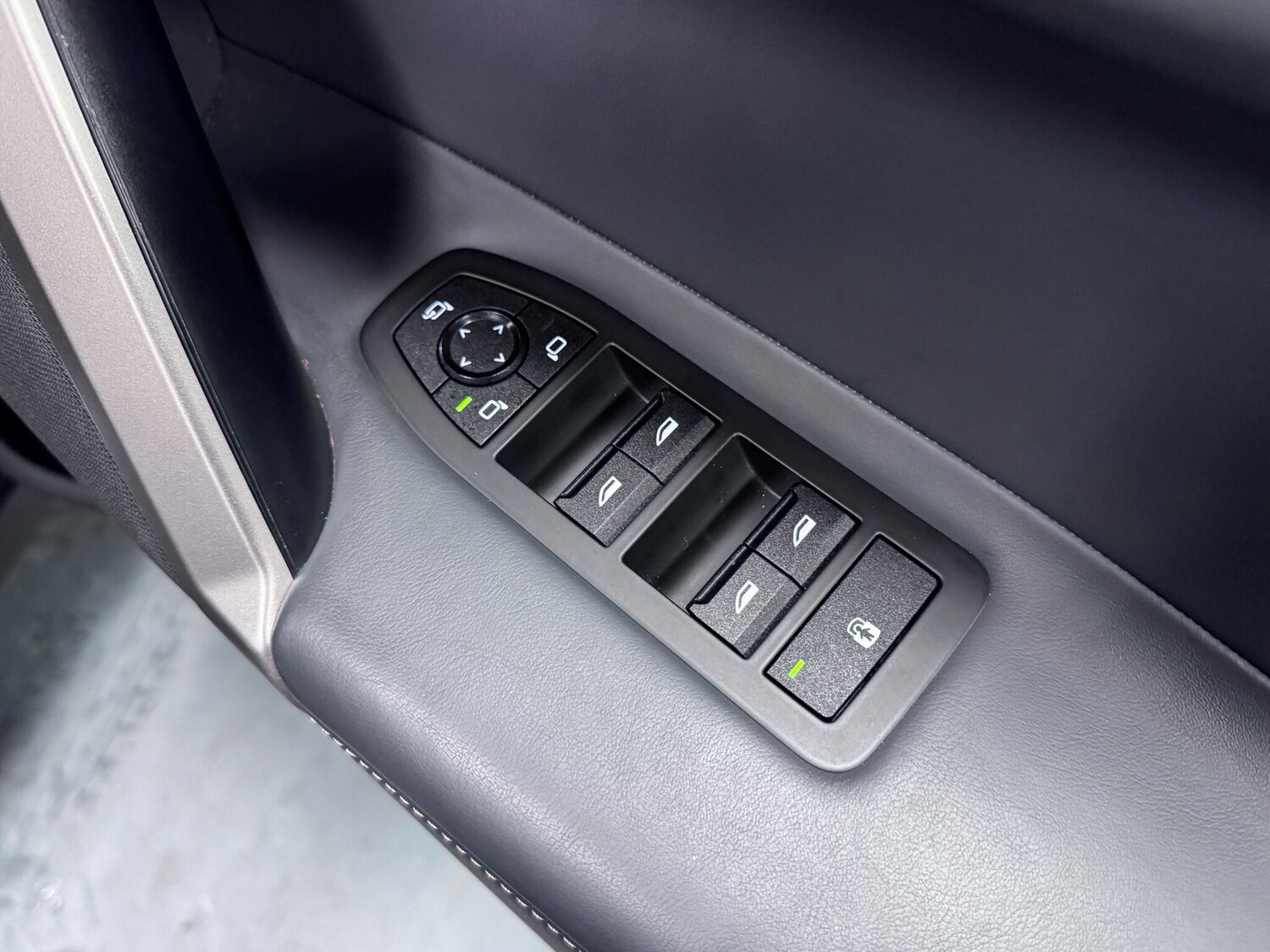 Used BMW iX 2023 for sale - 76389167: Photo 18