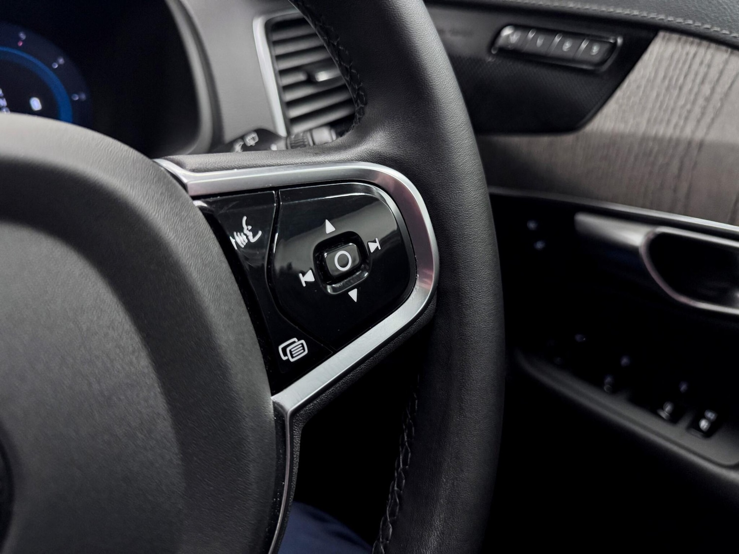 Used Volvo XC90 2022 for sale - 78086168: Photo 34