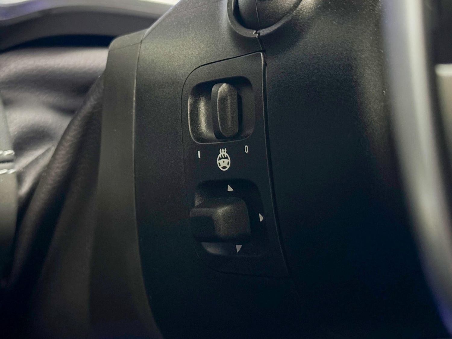 Used Mercedes-Benz SL 2023 for sale - 77351847: Photo 41