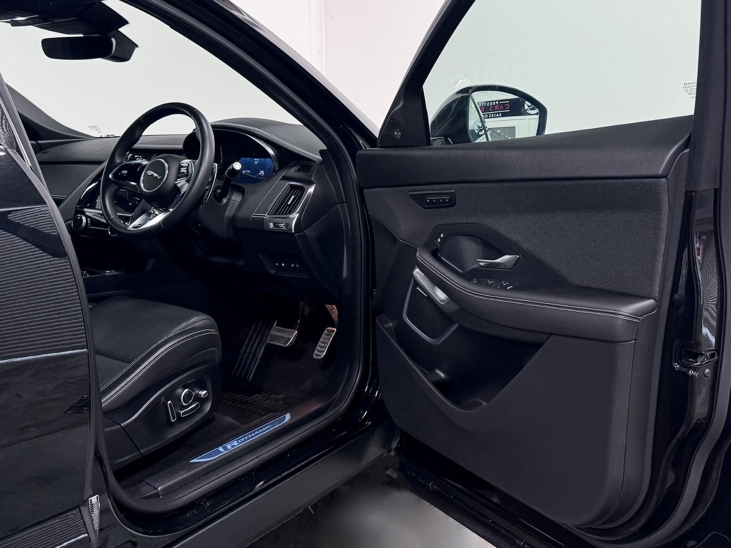 Used Jaguar E-Pace 2022 for sale - 77254672: Photo 14