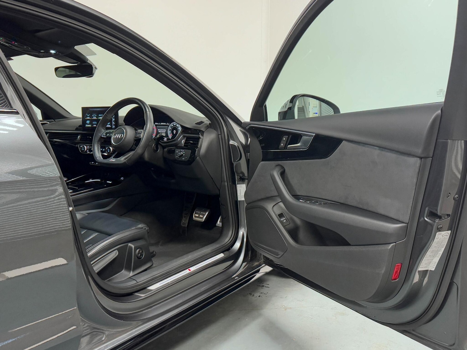 Used Audi A4 2022 for sale - 76013631: Photo 12