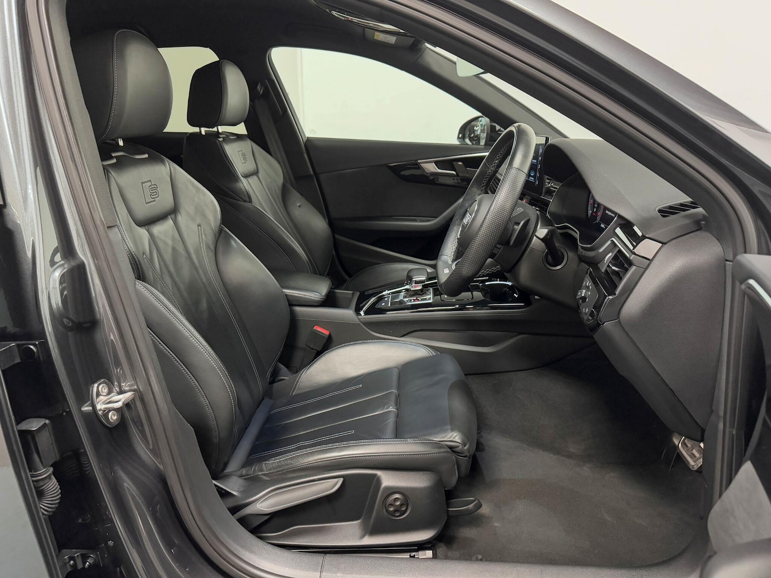 Used Audi A4 2022 for sale - 76013631: Photo 19