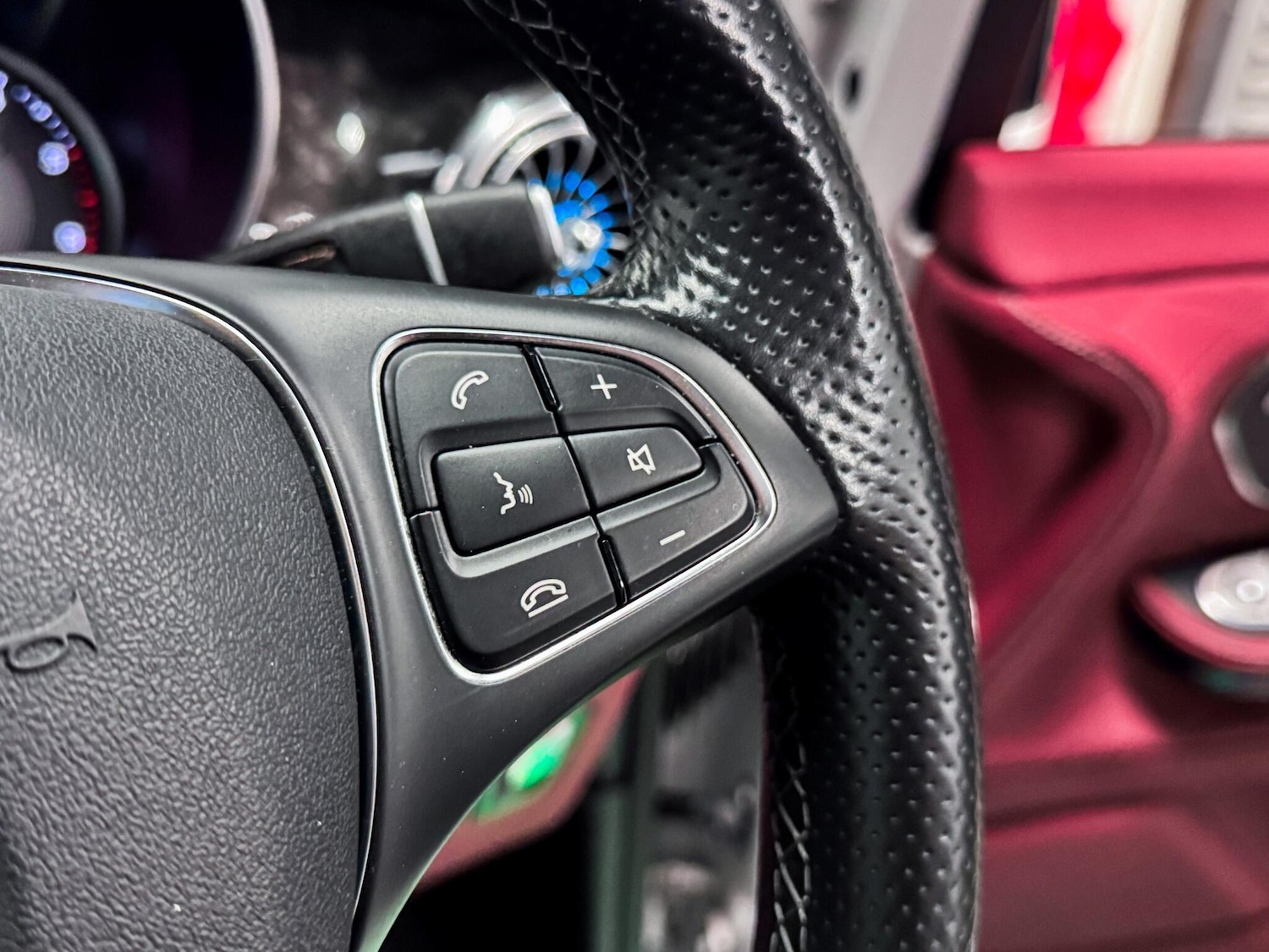 Used Mercedes-Benz V-Class 2022 for sale - 77315055: Photo 43