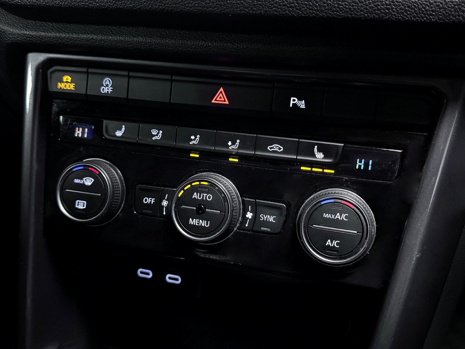 Used Volkswagen T-Roc 2021 for sale - 76742505: Photo 29