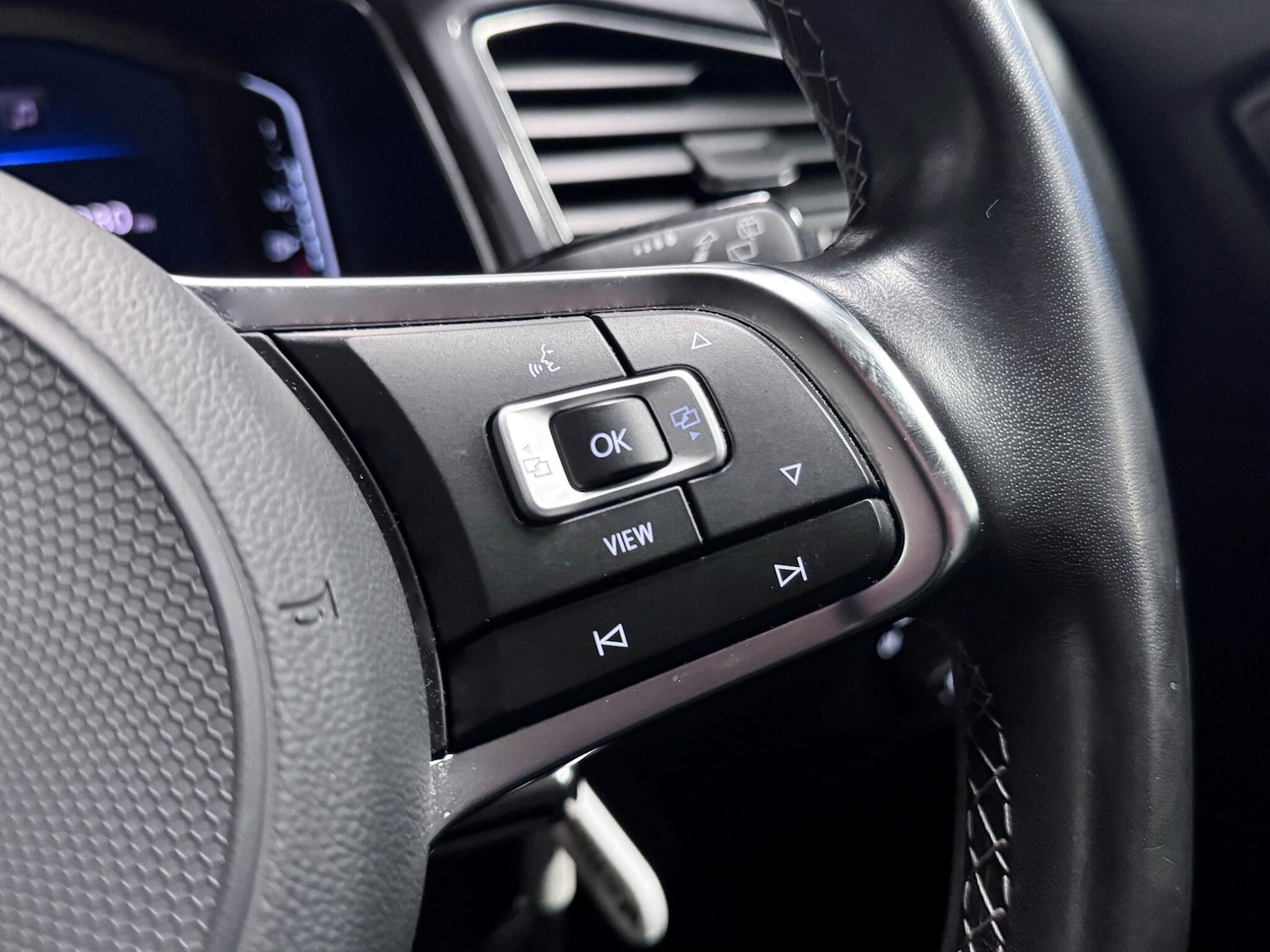 Used Volkswagen T-Roc 2021 for sale - 76742505: Photo 34