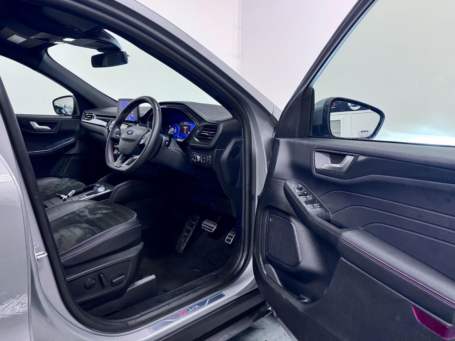 Used Ford Kuga 2023 for sale - 76472152: Photo 14