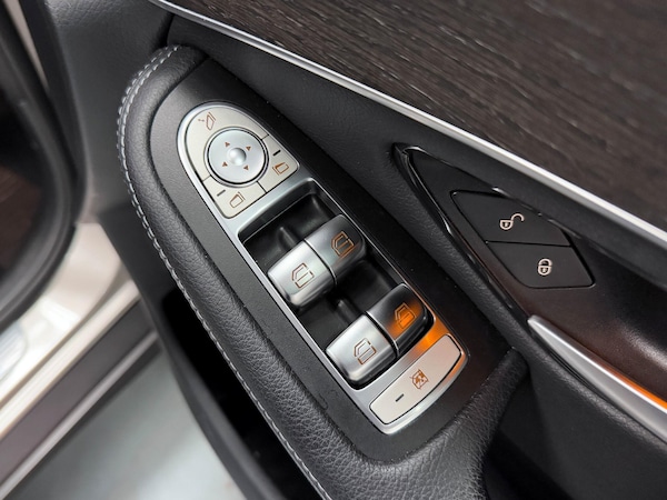 Used Mercedes-Benz GLC 2019 for sale - 76060580: Photo 17