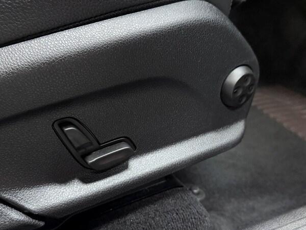 Used Mercedes-Benz GLC 2019 for sale - 76060580: Photo 19