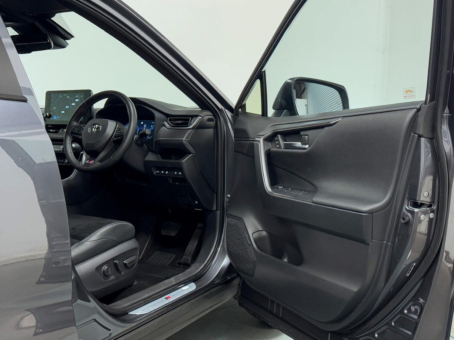 Used Toyota RAV4 2024 for sale - 76360083: Photo 14