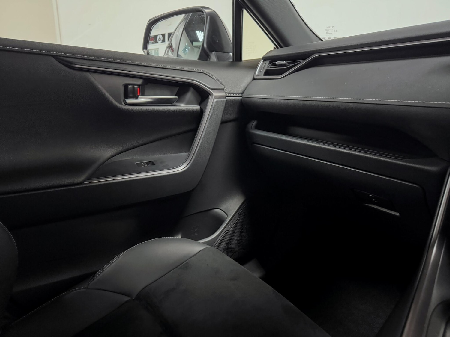 Used Toyota RAV4 2024 for sale - 76360083: Photo 29