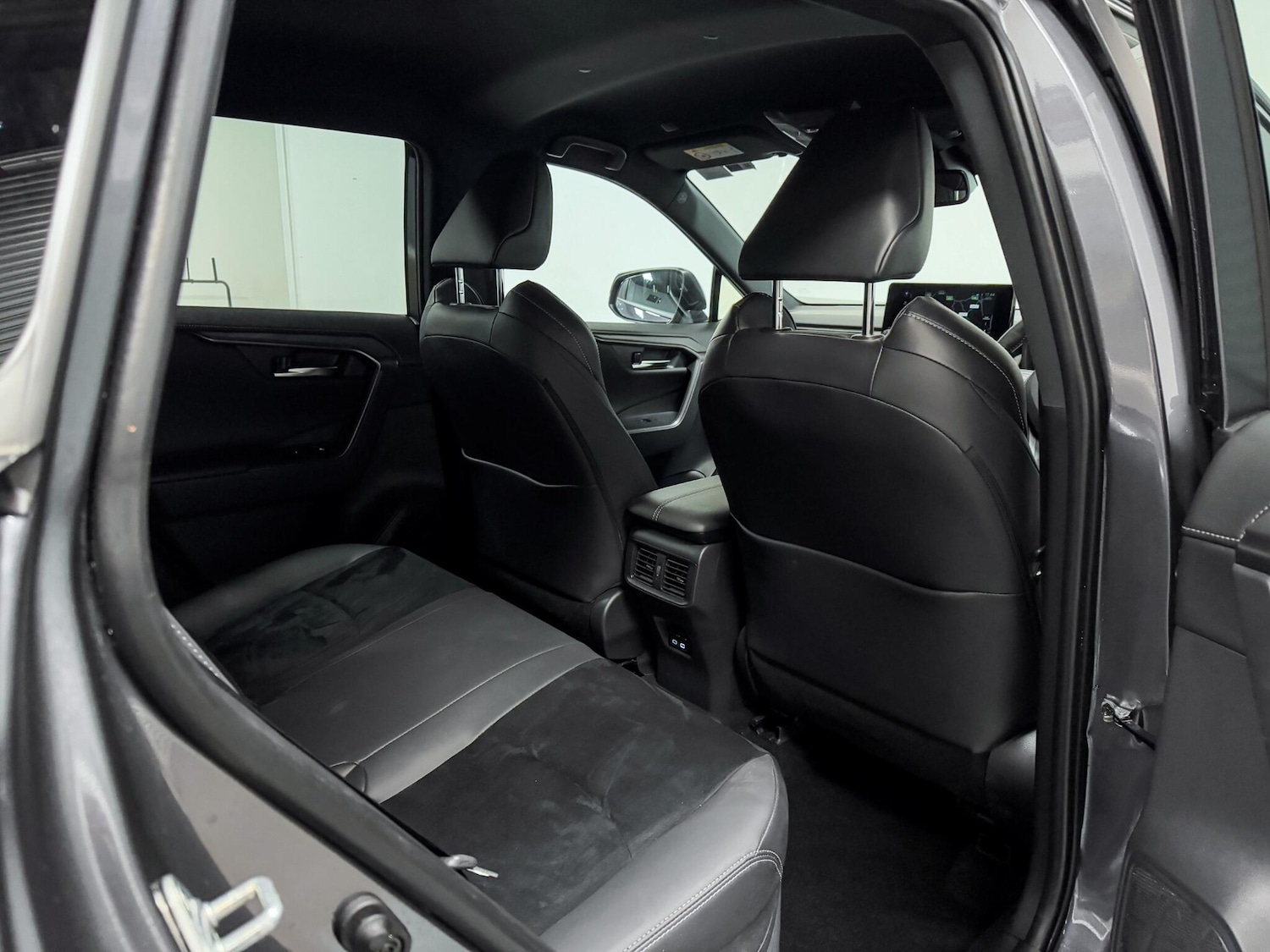 Used Toyota RAV4 2024 for sale - 76360083: Photo 42