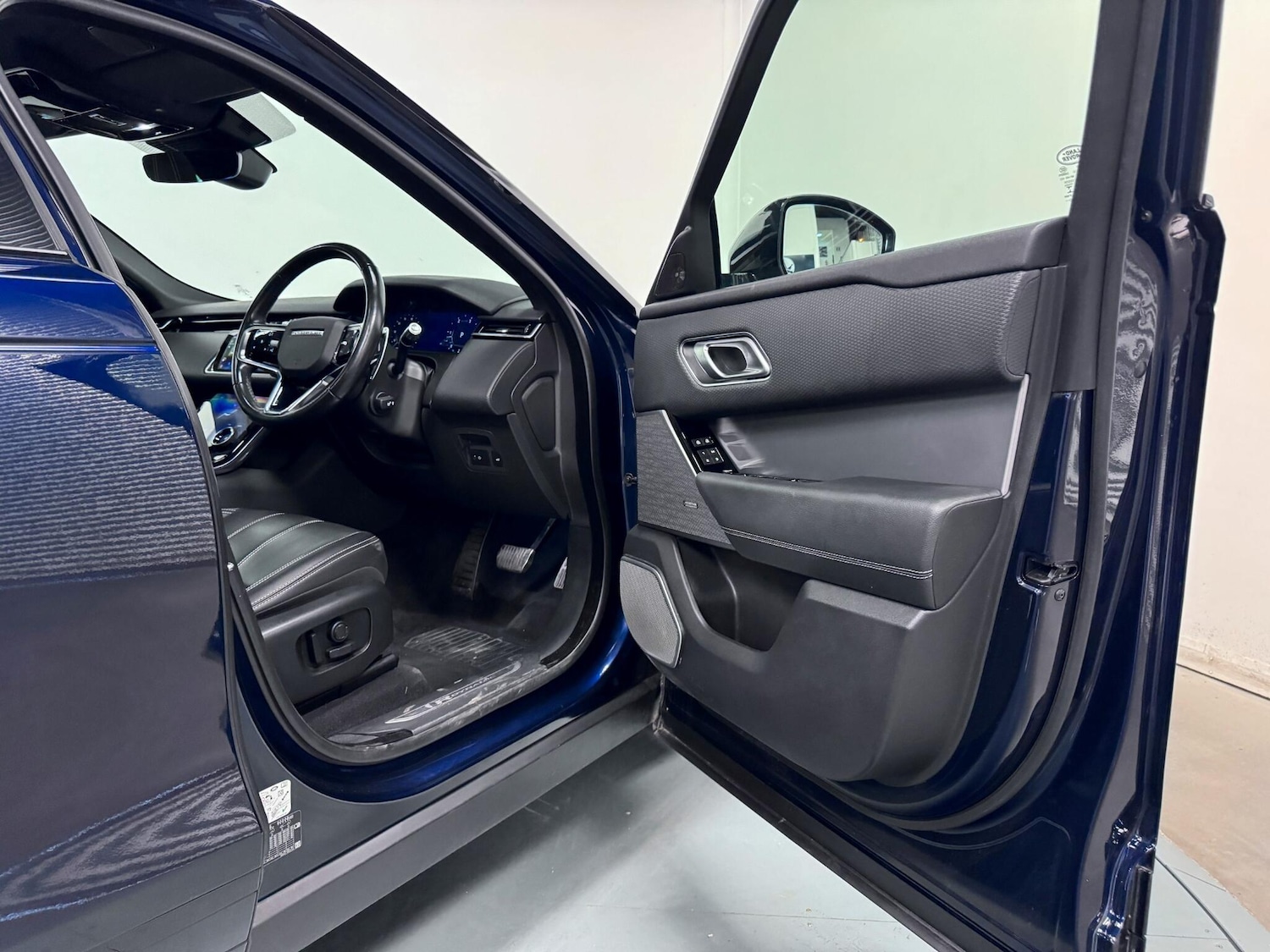 Used Land Rover Range Rover Velar 2021 for sale - 77074132: Photo 16