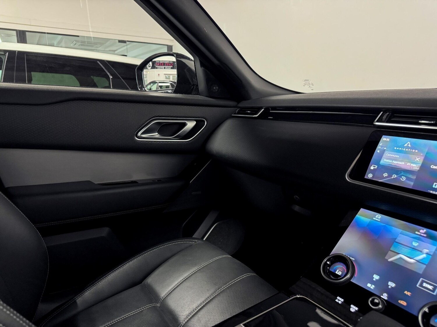 Used Land Rover Range Rover Velar 2021 for sale - 77074132: Photo 27