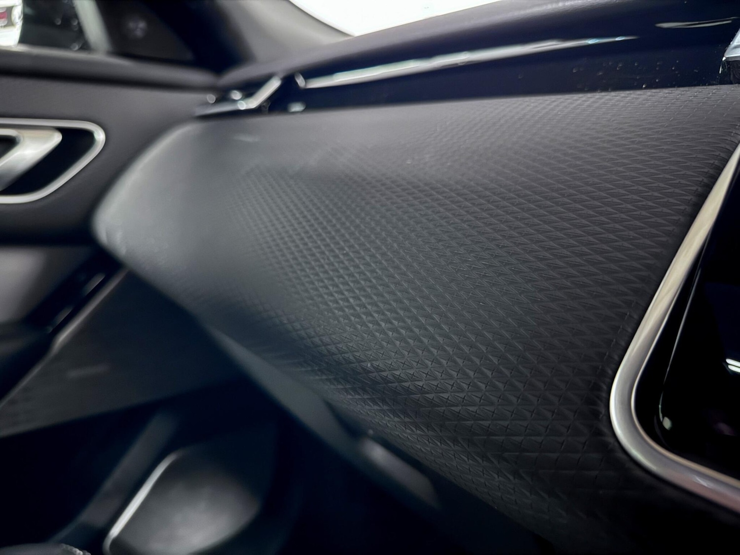 Used Land Rover Range Rover Velar 2021 for sale - 77074132: Photo 28