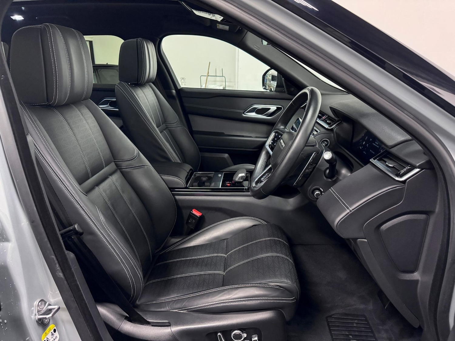 Used Land Rover Range Rover Velar 2023 for sale - 76659157: Photo 21