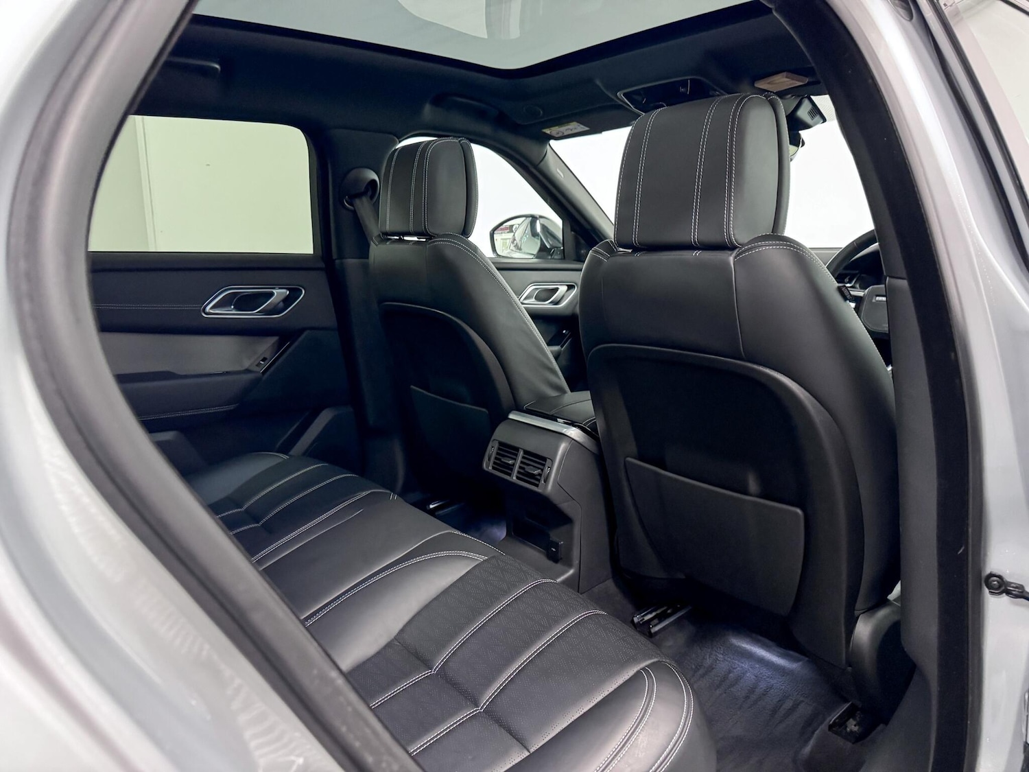 Used Land Rover Range Rover Velar 2023 for sale - 76659157: Photo 24