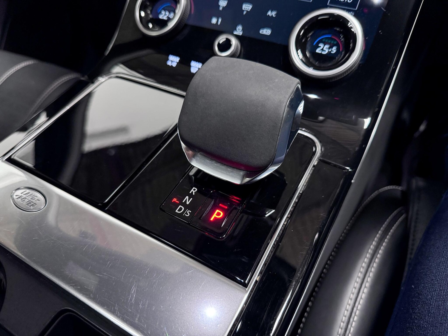 Used Land Rover Range Rover Velar 2023 for sale - 76659157: Photo 29