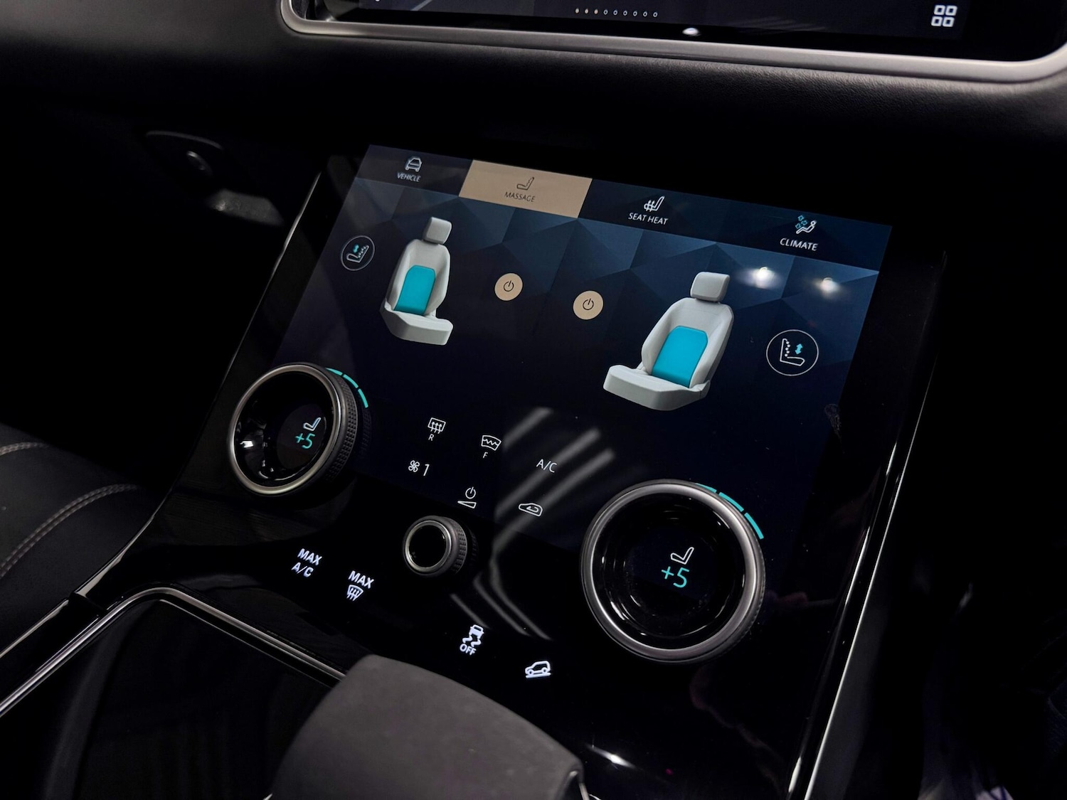 Used Land Rover Range Rover Velar 2023 for sale - 76659157: Photo 31