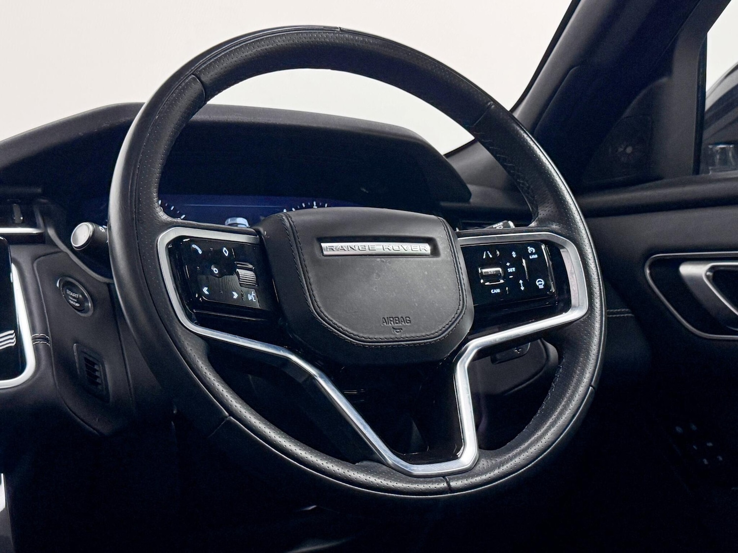 Used Land Rover Range Rover Velar 2023 for sale - 76659157: Photo 35