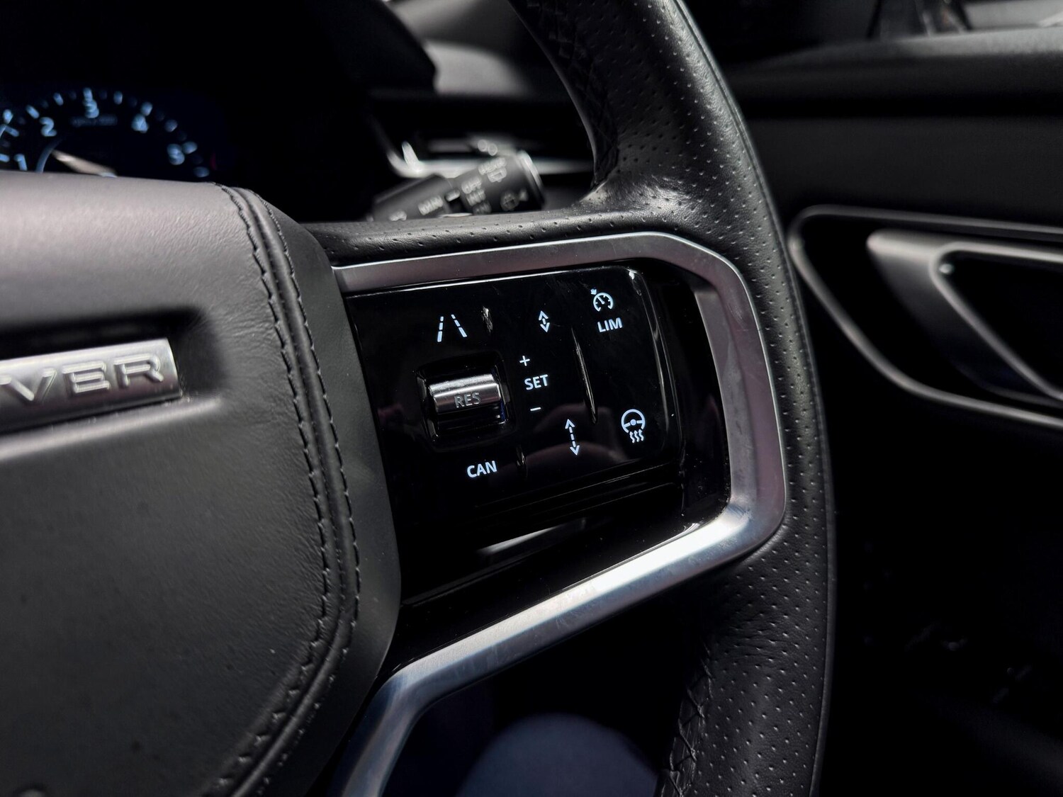 Used Land Rover Range Rover Velar 2023 for sale - 76659157: Photo 38