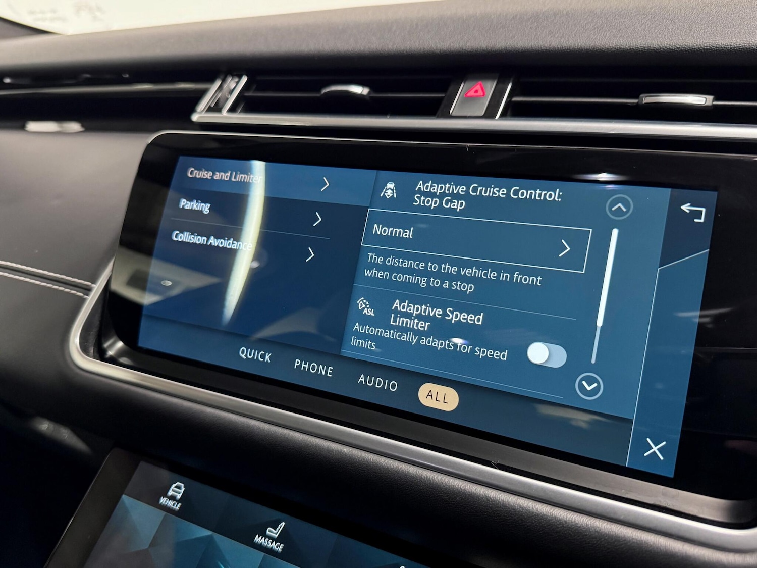 Used Land Rover Range Rover Velar 2023 for sale - 76659157: Photo 45