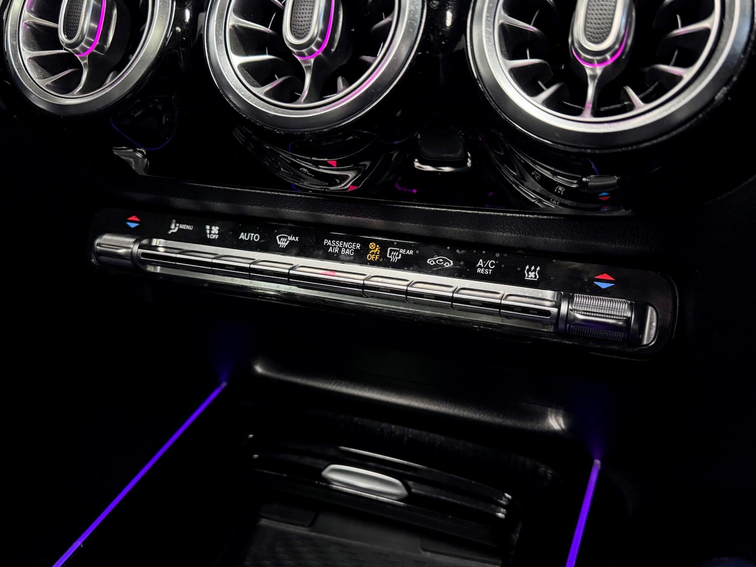 Used Mercedes-Benz GLA 2020 for sale - 77412377: Photo 38