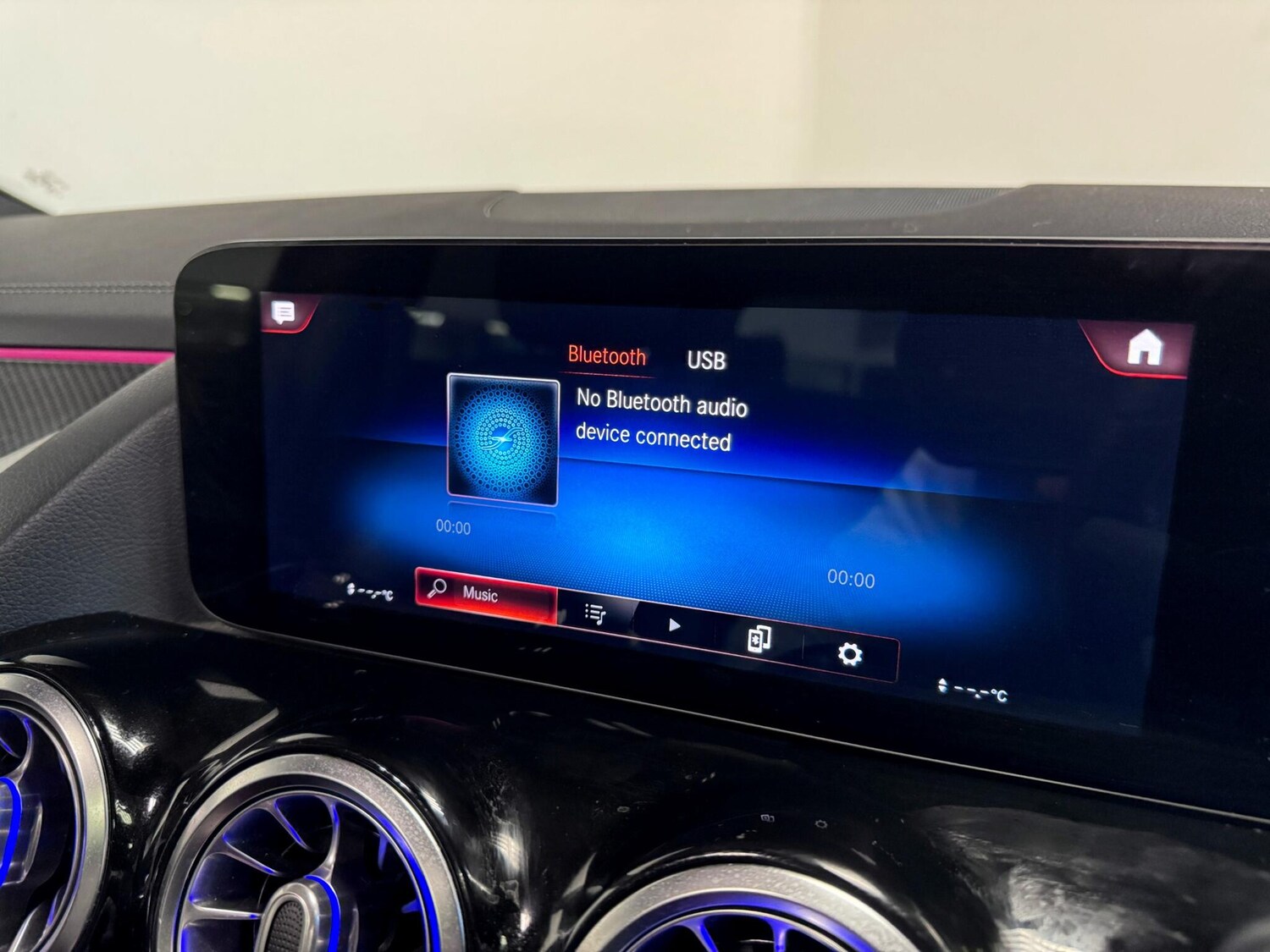 Used Mercedes-Benz GLA 2020 for sale - 77412377: Photo 43