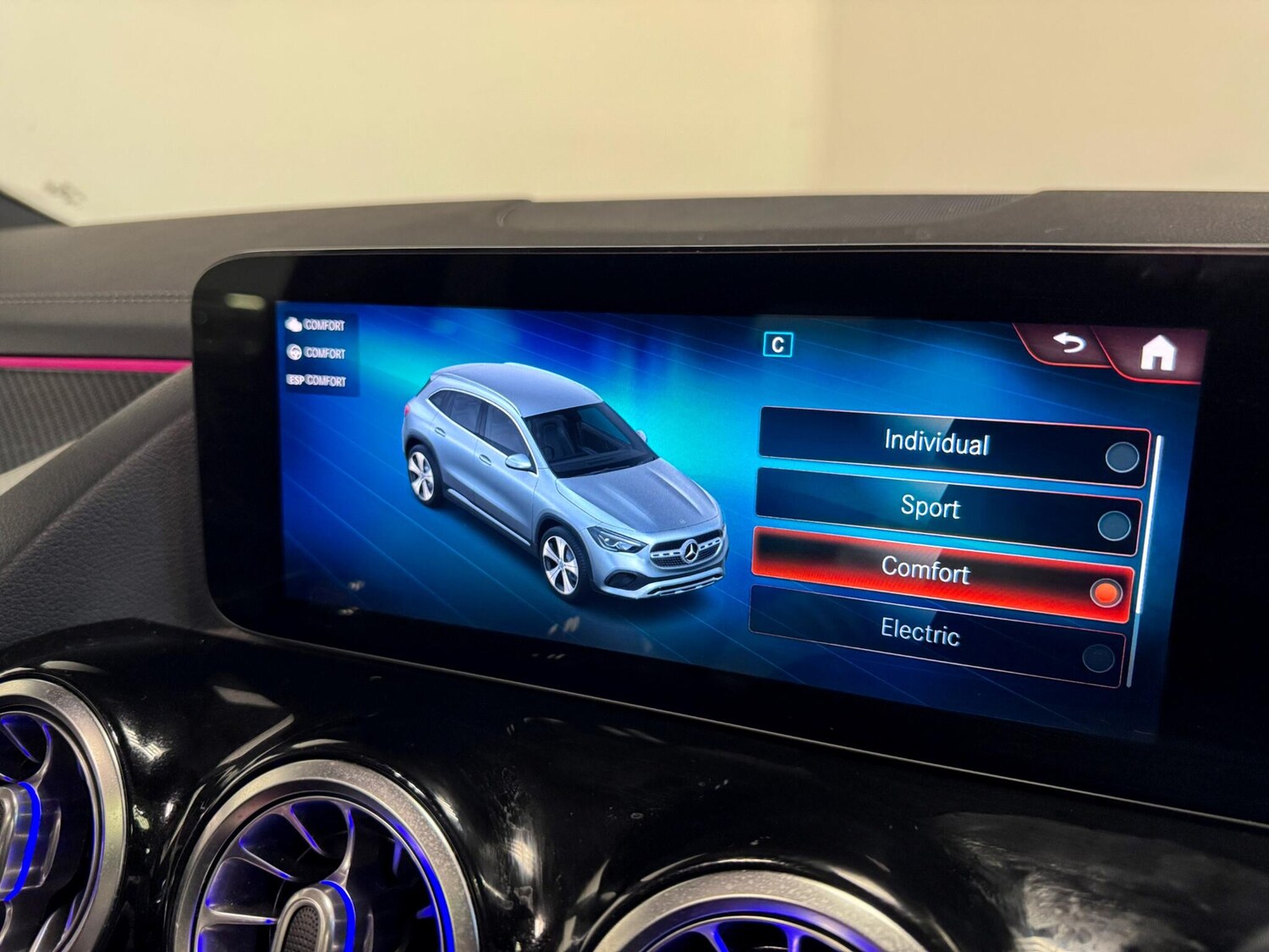 Used Mercedes-Benz GLA 2020 for sale - 77412377: Photo 52