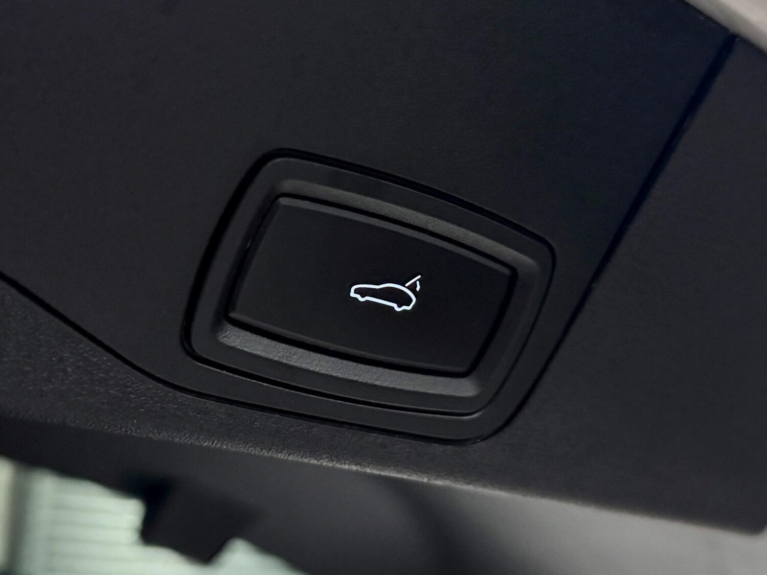 Used Porsche Taycan 2022 for sale - 77469079: Photo 16