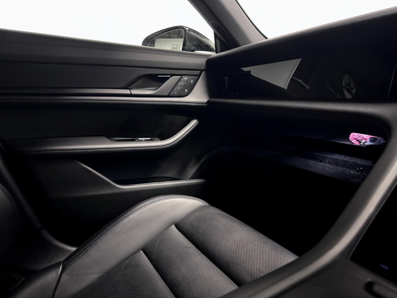 Used Porsche Taycan 2022 for sale - 77469079: Photo 32