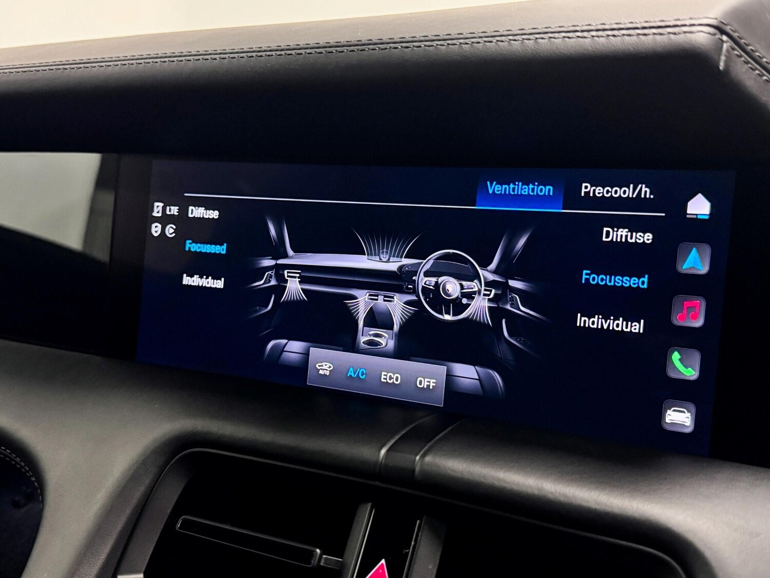 Used Porsche Taycan 2022 for sale - 77469079: Photo 54