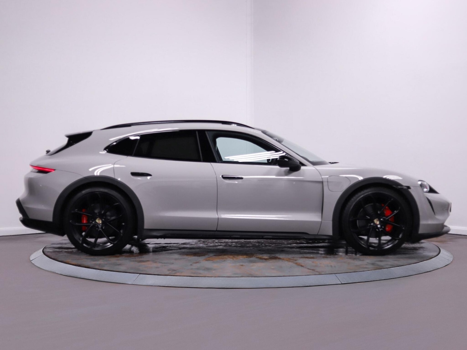 Used Porsche Taycan 2022 for sale - 77469079: Photo 9