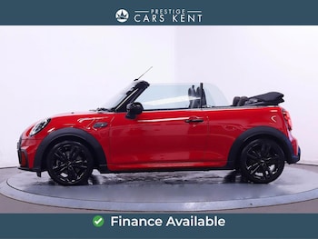 Used MINI Convertible 2023 for sale - 76998923: Photo