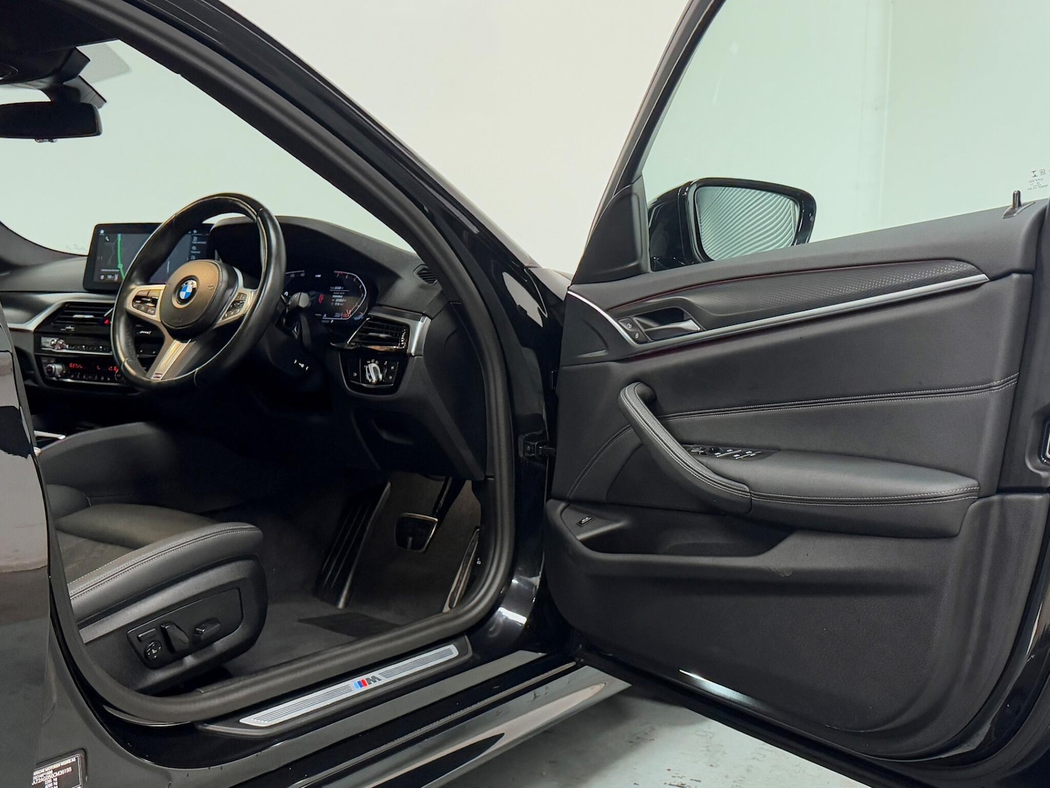 Used BMW 5 Series 2022 for sale - 76361280: Photo 13