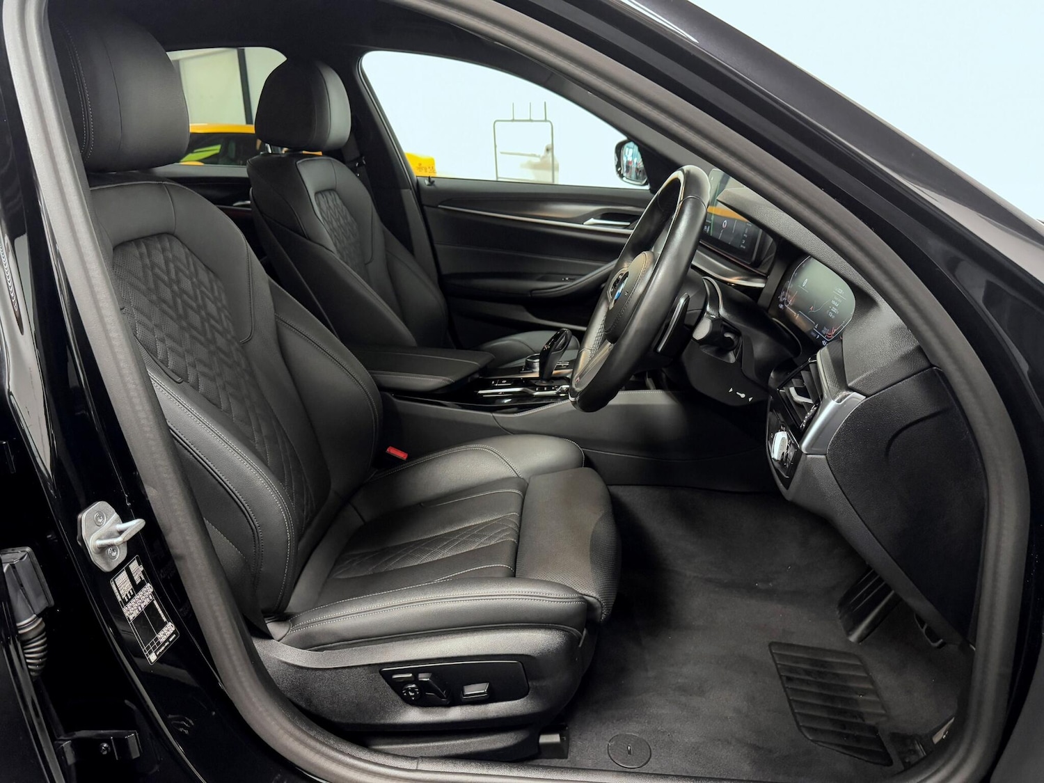 Used BMW 5 Series 2022 for sale - 76361280: Photo 19