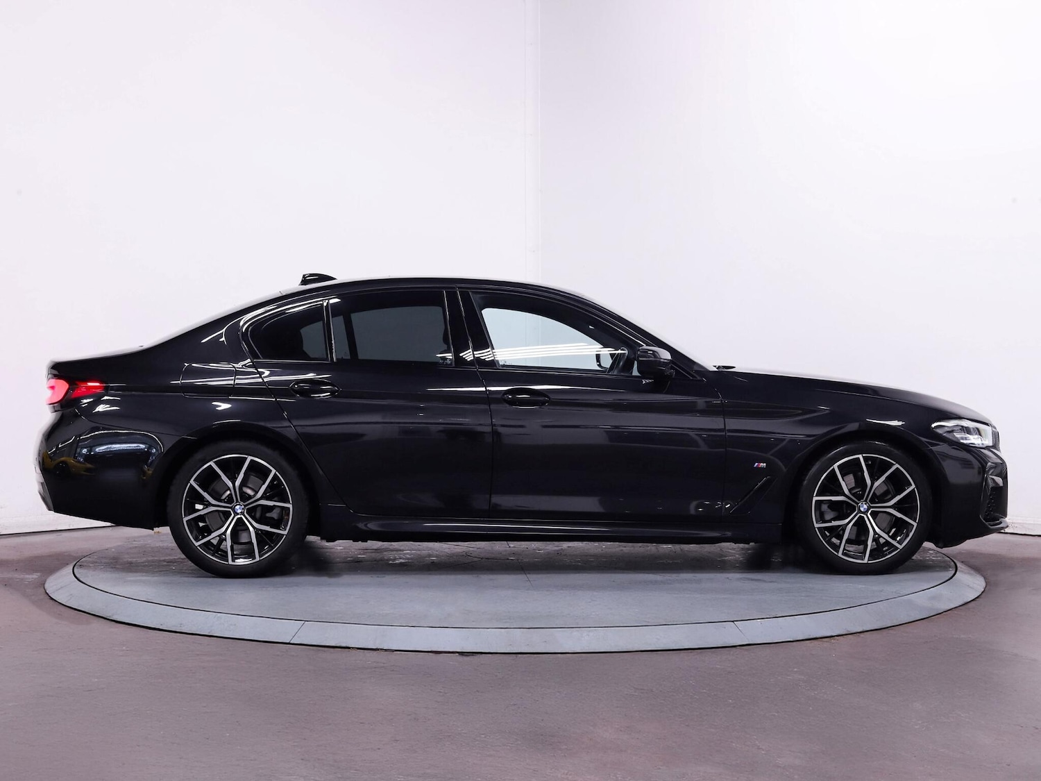 Used BMW 5 Series 2022 for sale - 76361280: Photo 8