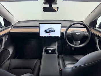 Used Tesla Model Y 2022 for sale - 76060624: Photo 2