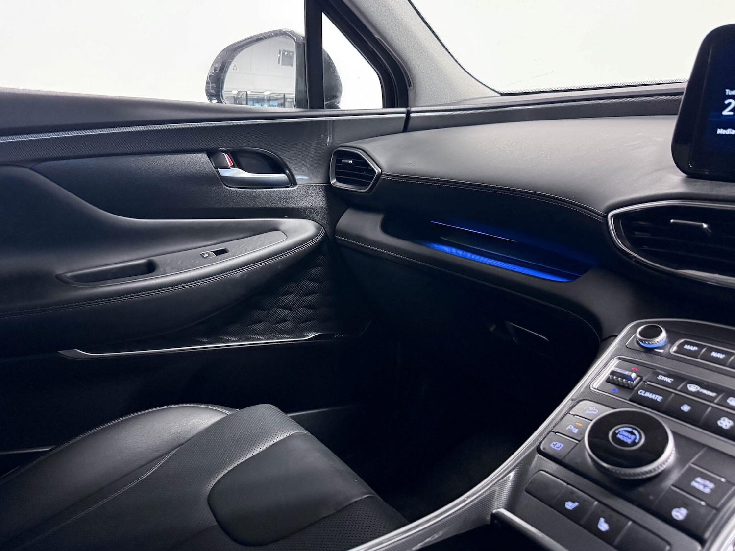 Used Hyundai Santa Fe for sale - 77330943: Photo 30