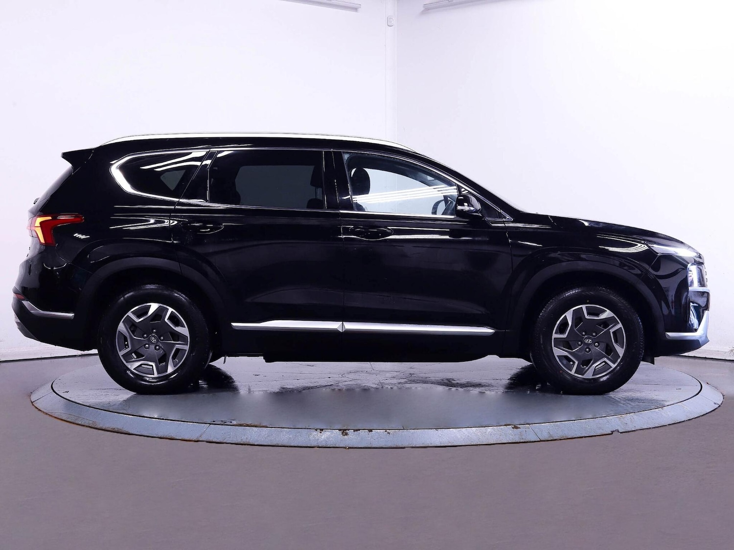 Used Hyundai Santa Fe for sale - 77330943: Photo 8