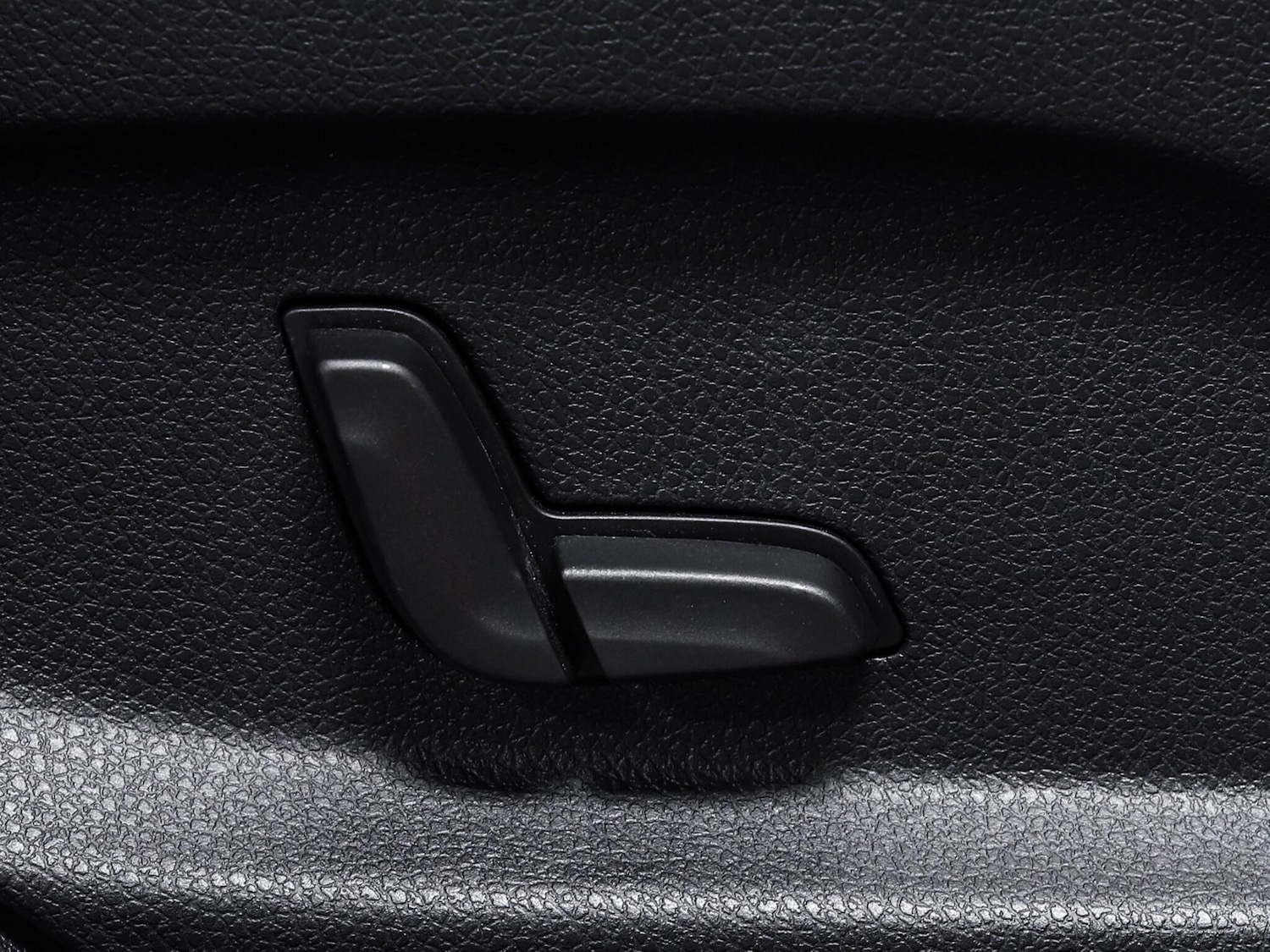 Used Mercedes-Benz GLC 2019 for sale - 77612786: Photo 21