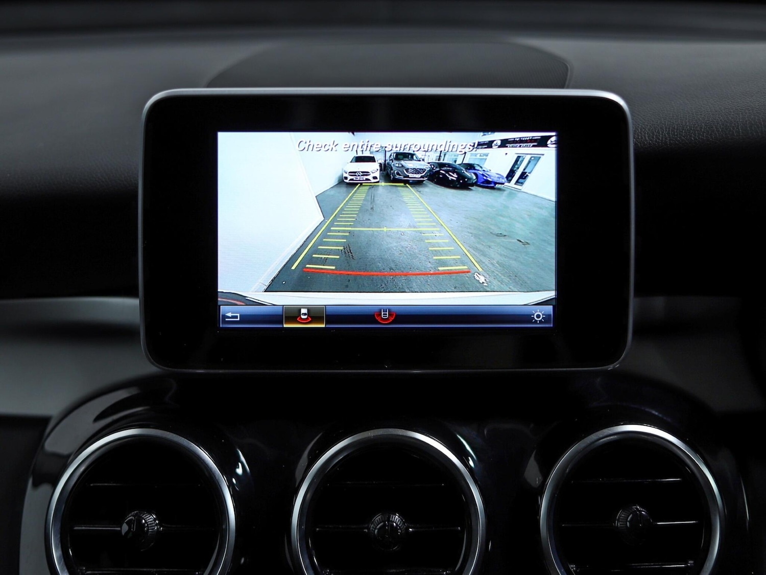 Used Mercedes-Benz GLC 2019 for sale - 77612786: Photo 32