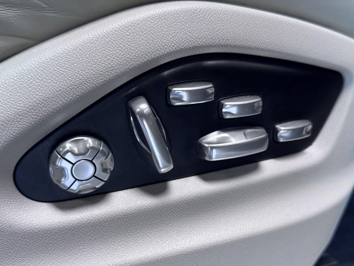 Used Porsche Cayenne 2021 for sale - 76646024: Photo 24