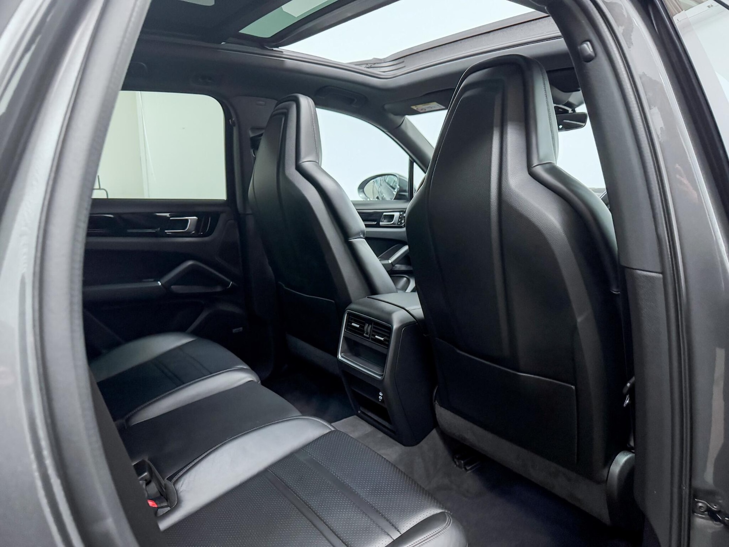 Used Porsche Cayenne 2020 for sale - 76294728: Photo 28